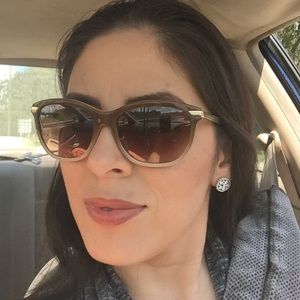 Meet your Posher, Silvia